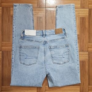 AMERICAN EAGLE mom jeans